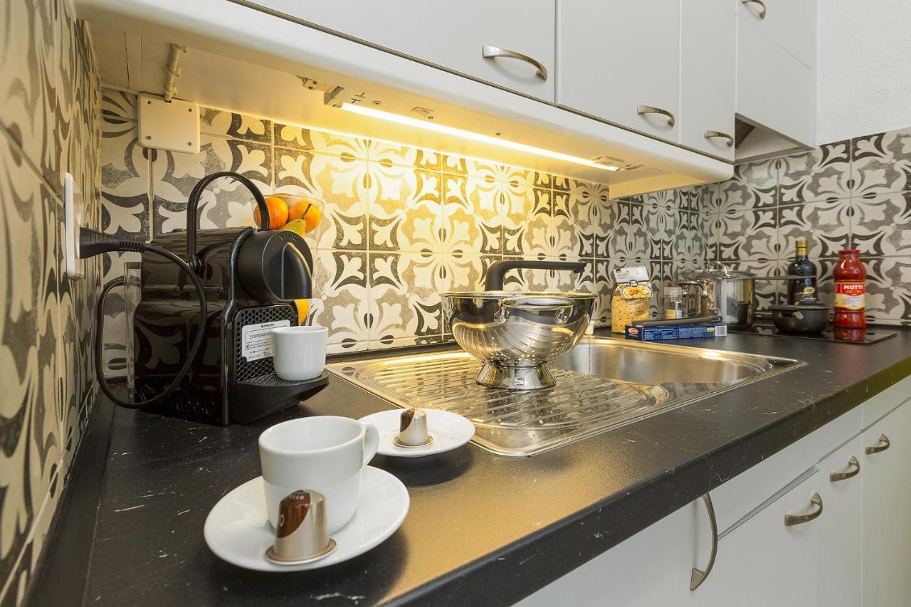 Guesthouse Lugano Apartments By Lr ภายนอก รูปภาพ