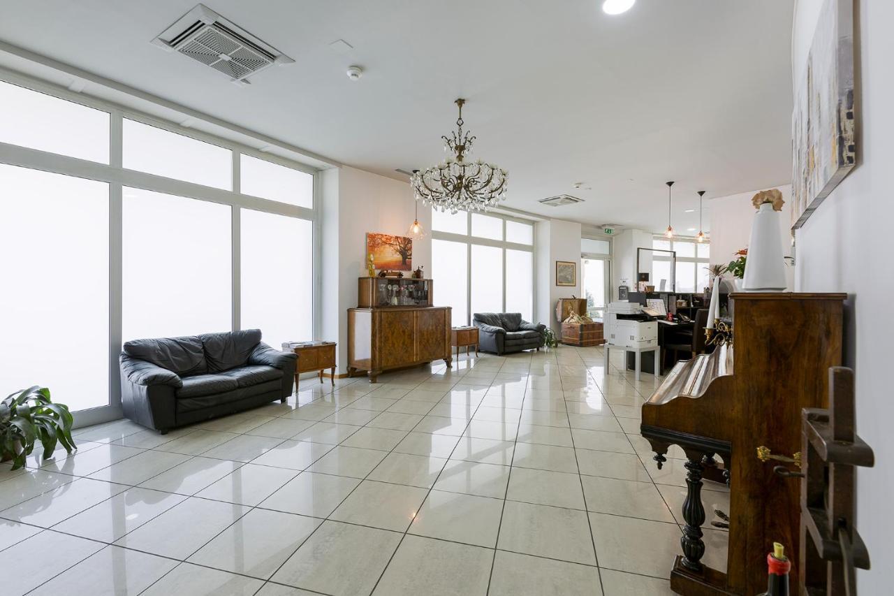 Guesthouse Lugano Apartments By Lr ภายนอก รูปภาพ